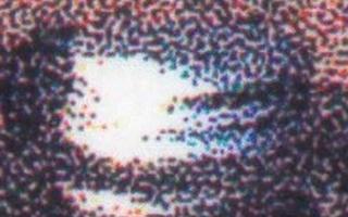 Enlarged view of barn print that shows the colored dot pattern.